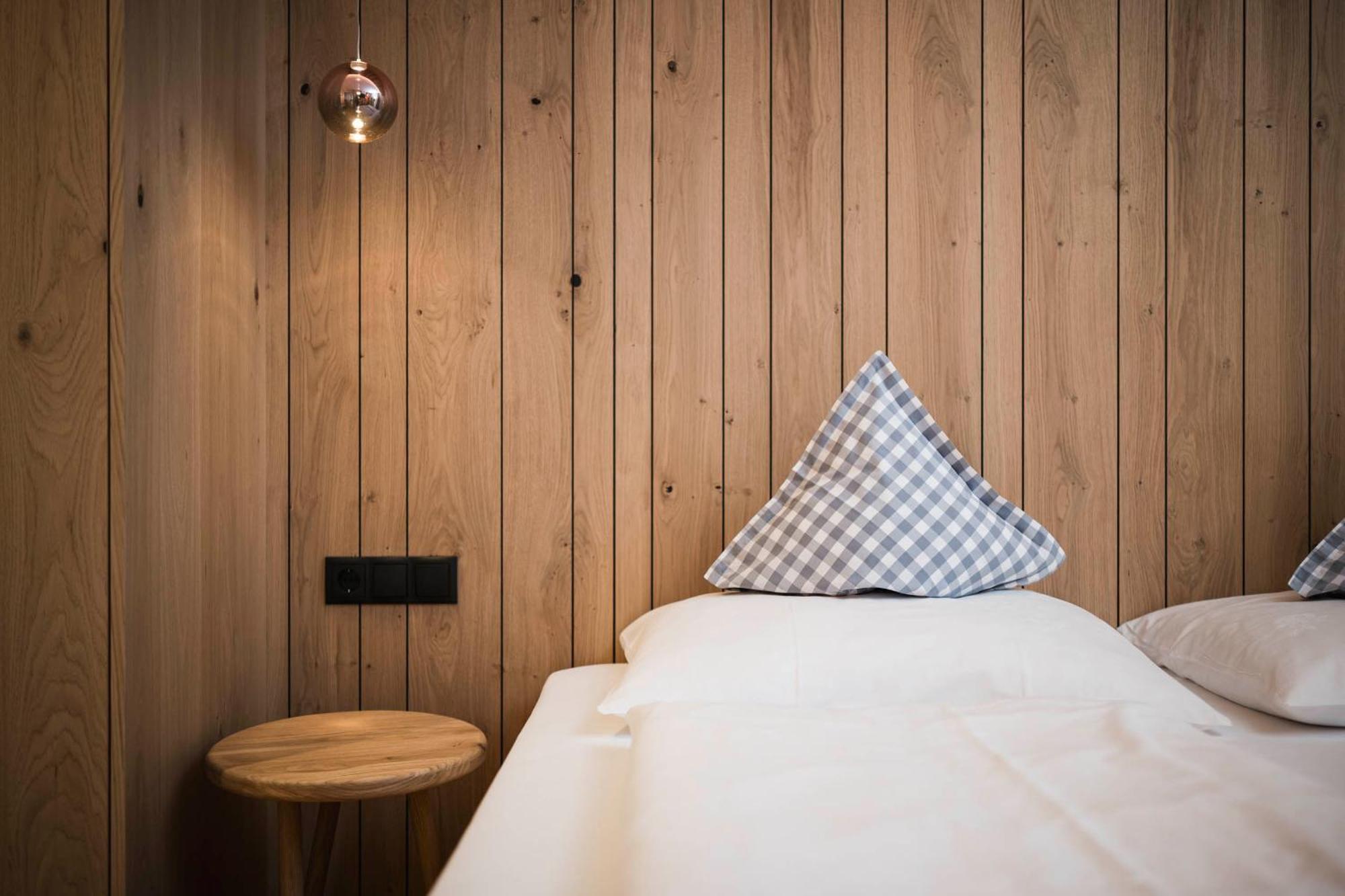 Pension Haus Tirol Лайон Экстерьер фото