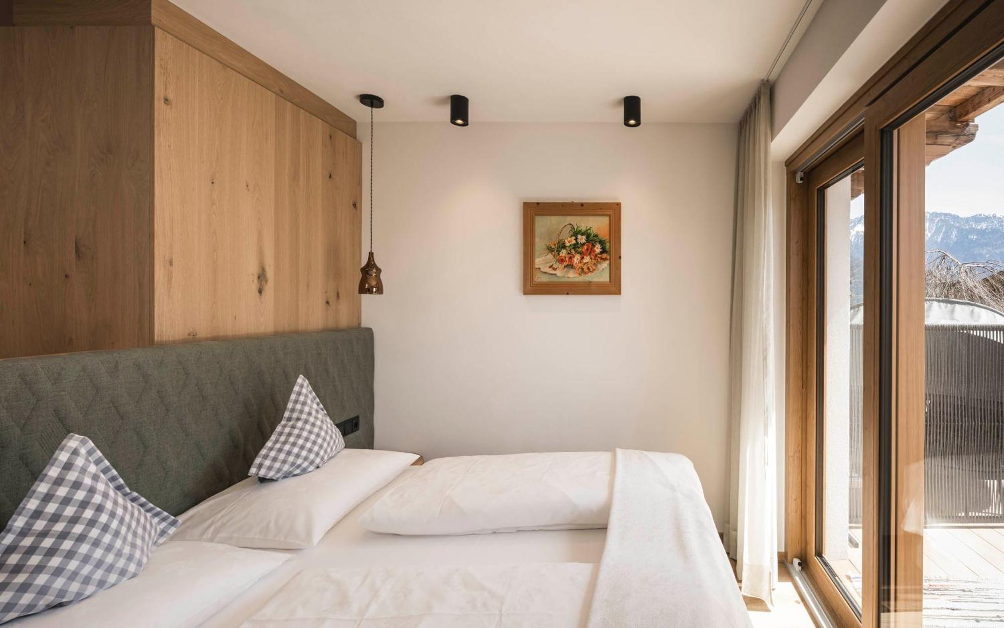 Pension Haus Tirol Лайон Экстерьер фото