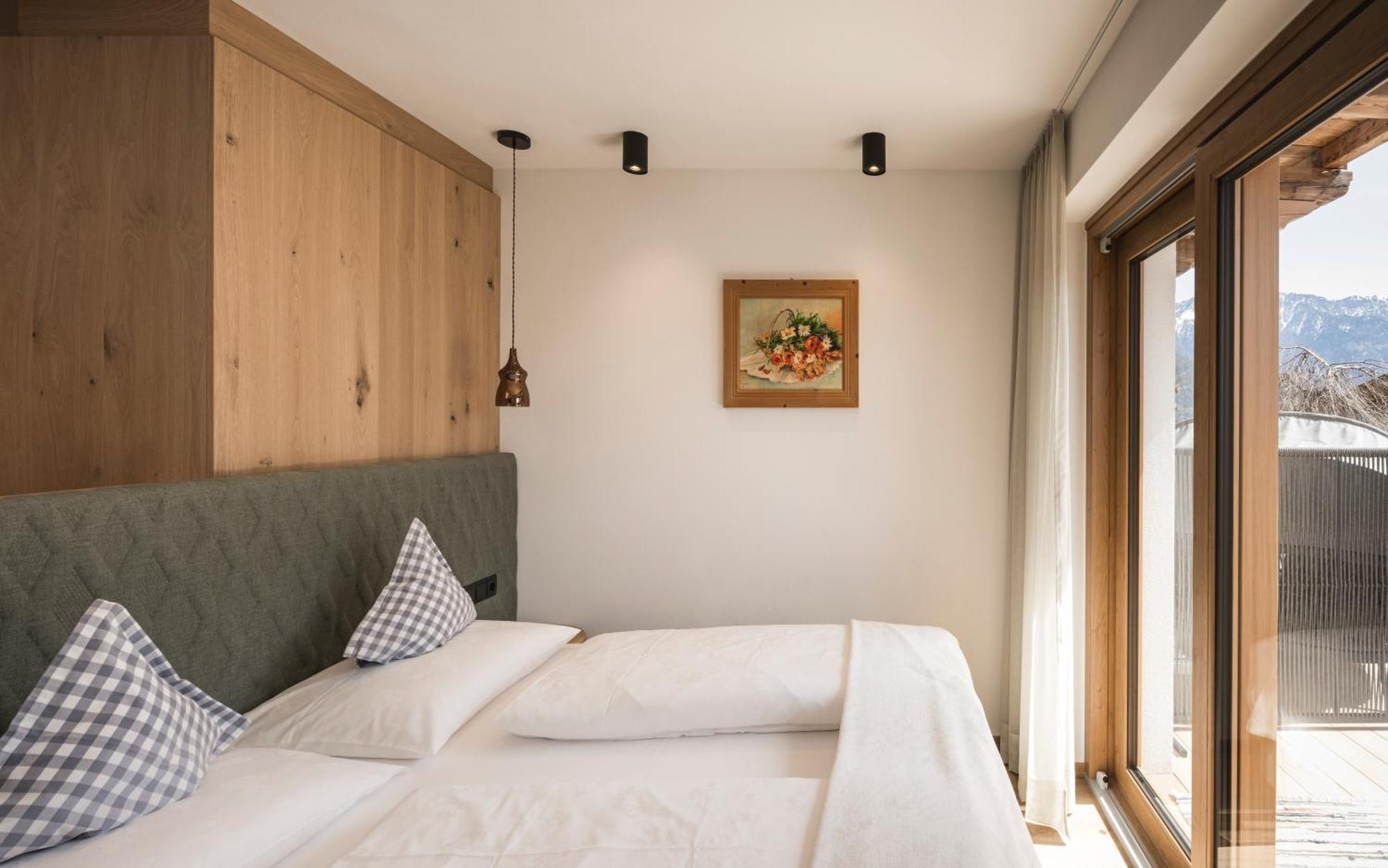 Pension Haus Tirol Лайон Экстерьер фото